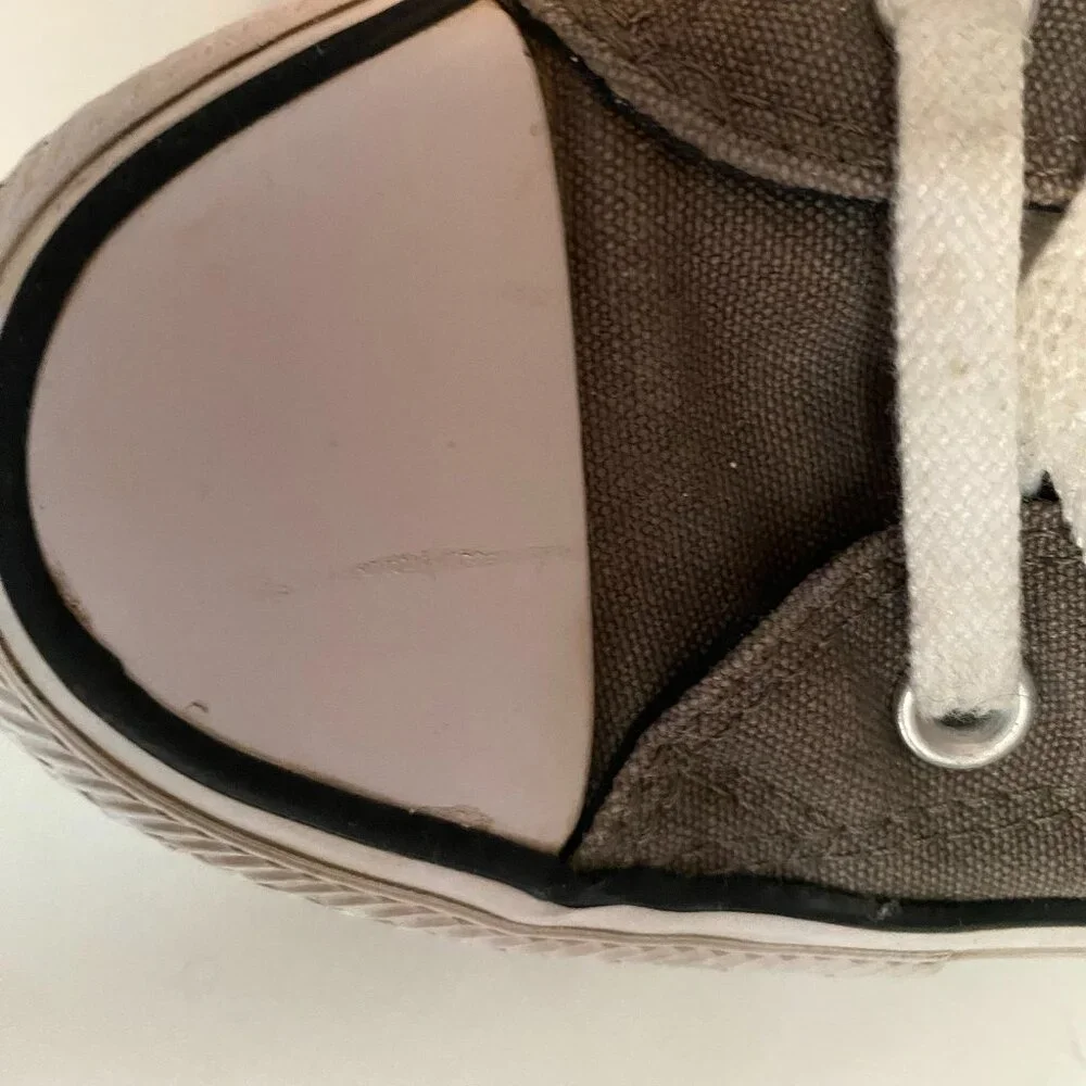 Converse Slip Ons - Picture 5 of 13